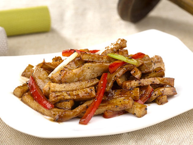 杏鲍菇黑椒猪颈肉